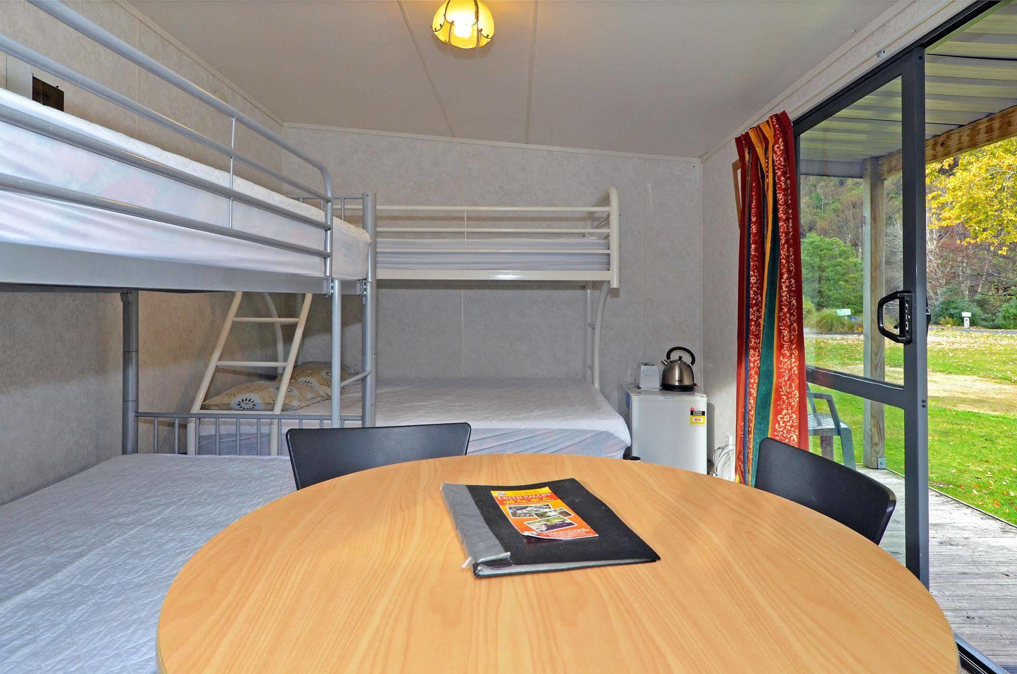 Leith Valley Holiday Park And Motels Dunedin Dış mekan fotoğraf
